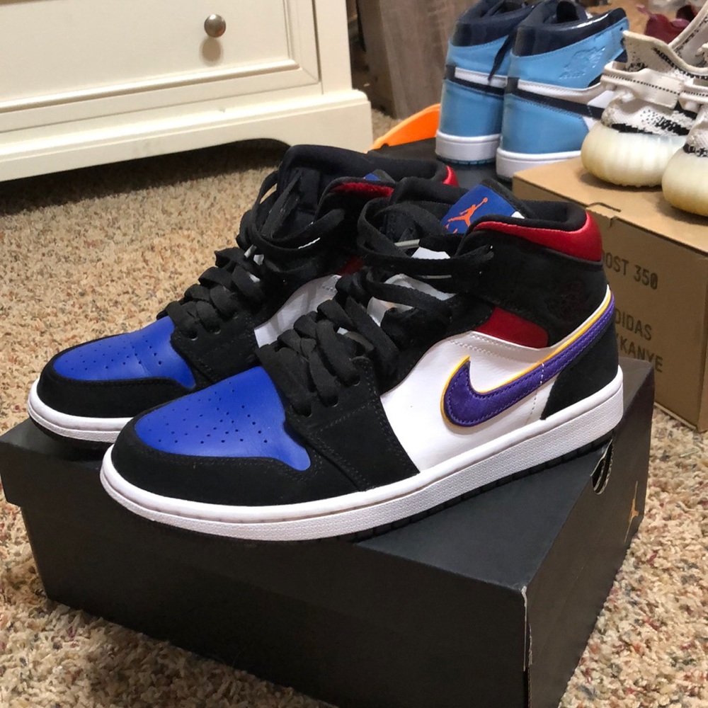 Air Jordan 1 Mid